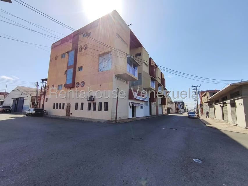 Comercial (Edificio) en Venta en Punto Fijo, Falcon - 3