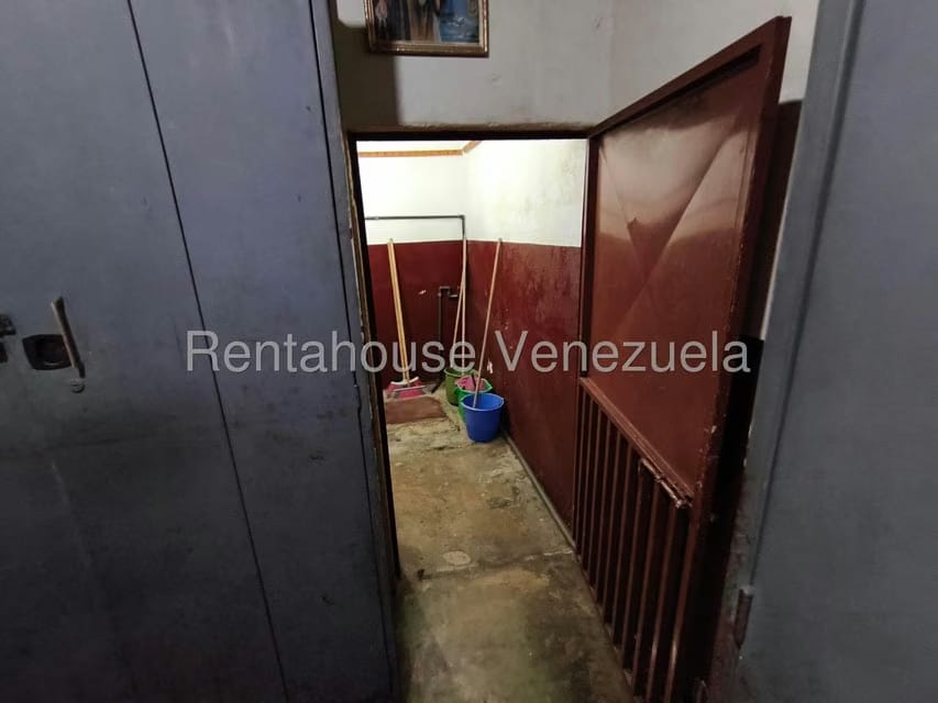 Comercial (Edificio) en Venta en Punto Fijo, Falcon - 28