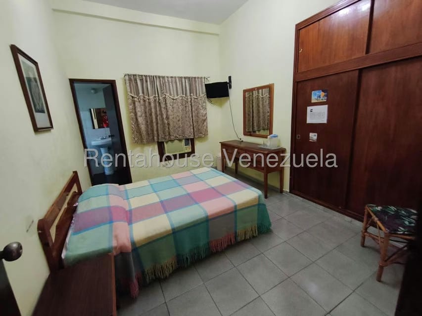 Comercial (Edificio) en Venta en Punto Fijo, Falcon - 46