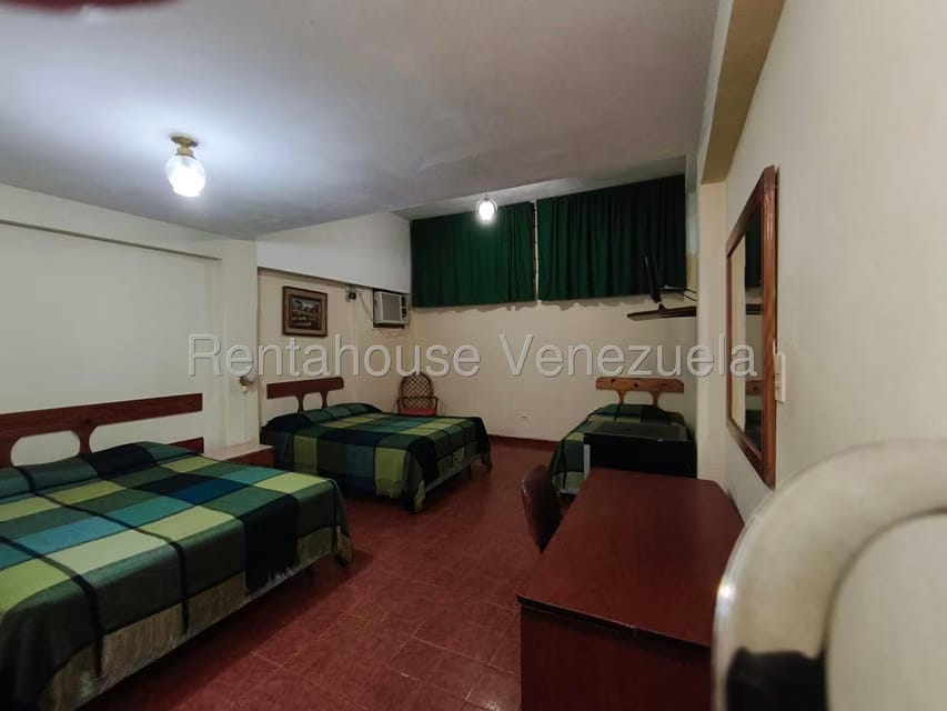 Comercial (Edificio) en Venta en Punto Fijo, Falcon - 56