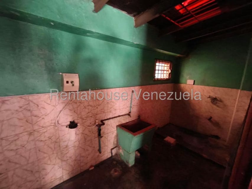 Comercial (Edificio) en Venta en Punto Fijo, Falcon - 69