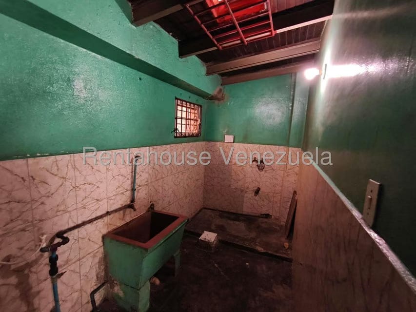 Comercial (Edificio) en Venta en Punto Fijo, Falcon - 71