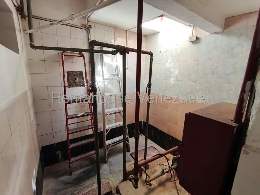 Comercial (Edificio) en Venta en Punto Fijo, Falcon - 73