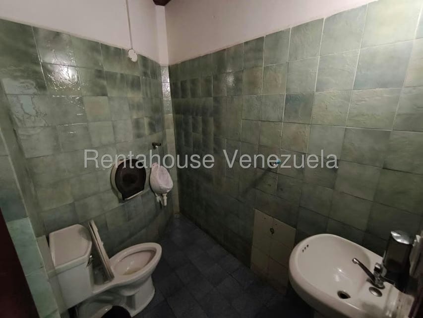 Comercial (Edificio) en Venta en Punto Fijo, Falcon - 74