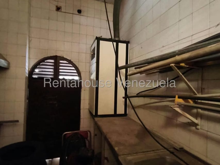 Comercial (Edificio) en Venta en Punto Fijo, Falcon - 77