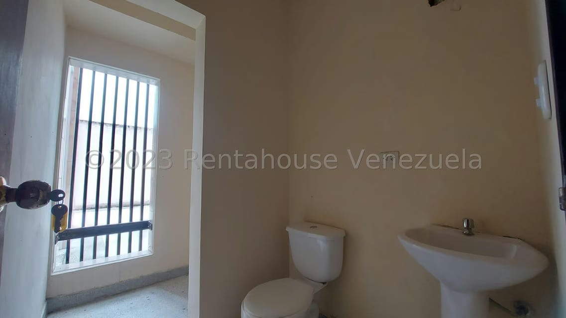 Comercial (Oficina) en Alquiler en Las Acacias, Carabobo - 11
