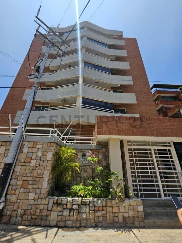 En venta penthouse en el conjunto residencial palma real lecheria