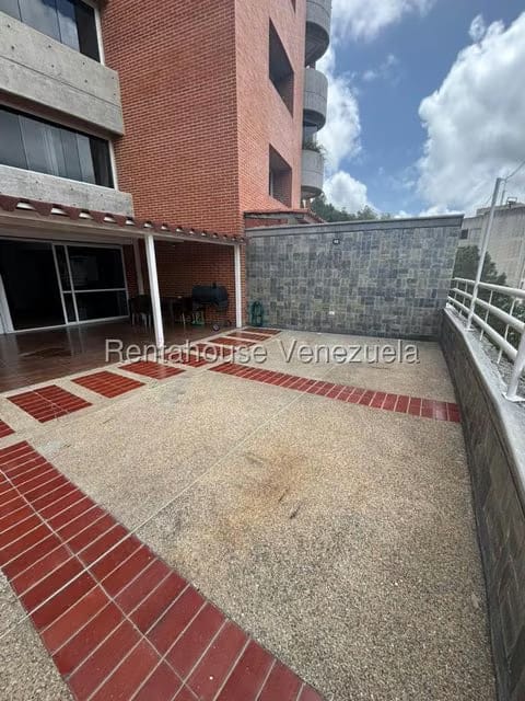 Apartamento (1 Nivel) en Alquiler en La Boyera, Distrito Metropolitano - 10