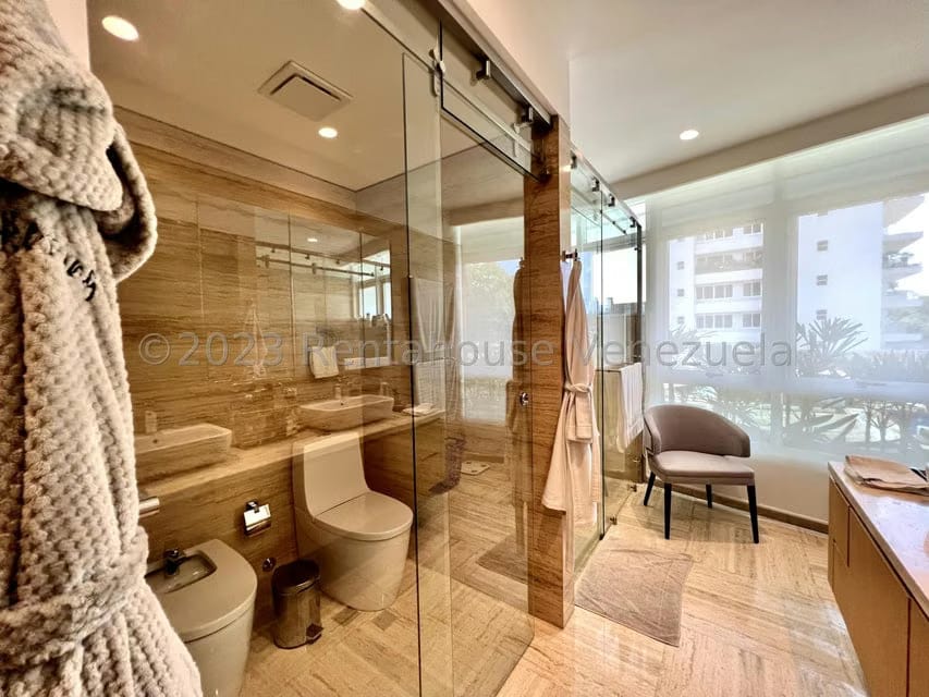 Apartamento (1 Nivel) en Venta en Campo Alegre, Distrito Metropolitano - 28