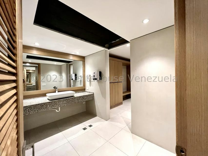 Apartamento (1 Nivel) en Venta en Campo Alegre, Distrito Metropolitano - 42