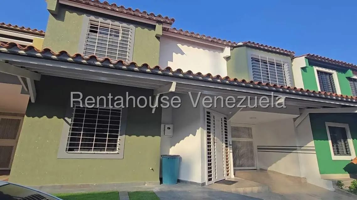 Townhouse (Duplex) en Venta en Villa Roca, Lara - 2