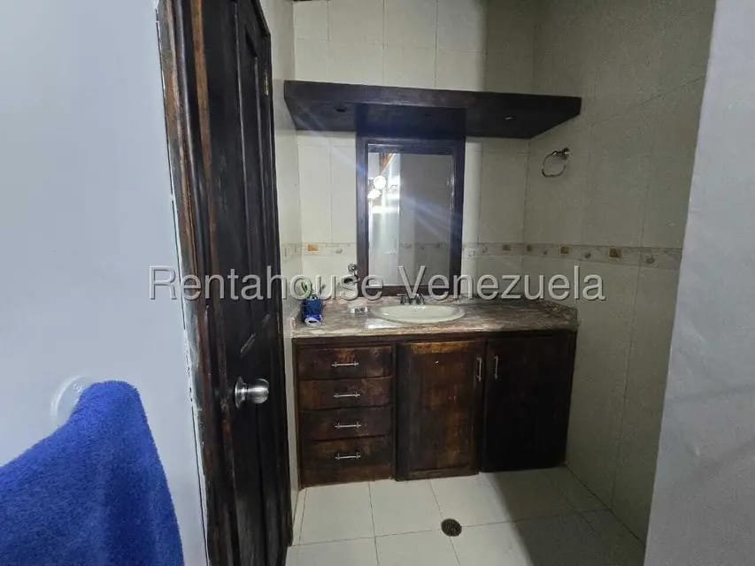 Townhouse (Duplex) en Venta en Villa Roca, Lara - 17