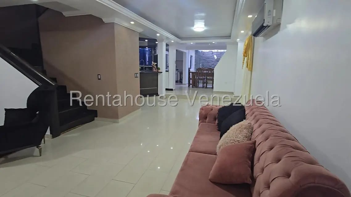Townhouse (Duplex) en Venta en Villa Roca, Lara - 4