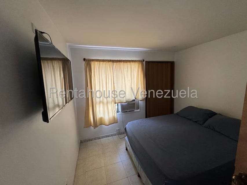 Apartamento (1 Nivel) en Alquiler en Sabana Grande, Distrito Metropolitano - 10