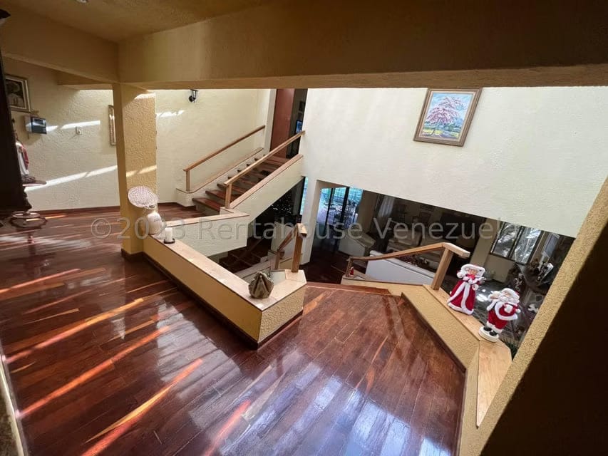 Casa (Multipes Niveles) en Venta en El Hatillo, Distrito Metropolitano - 2