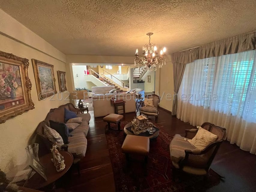 Casa (Multipes Niveles) en Venta en El Hatillo, Distrito Metropolitano - 13