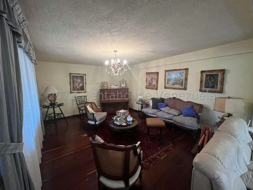 Casa (Multipes Niveles) en Venta en El Hatillo, Distrito Metropolitano - 10
