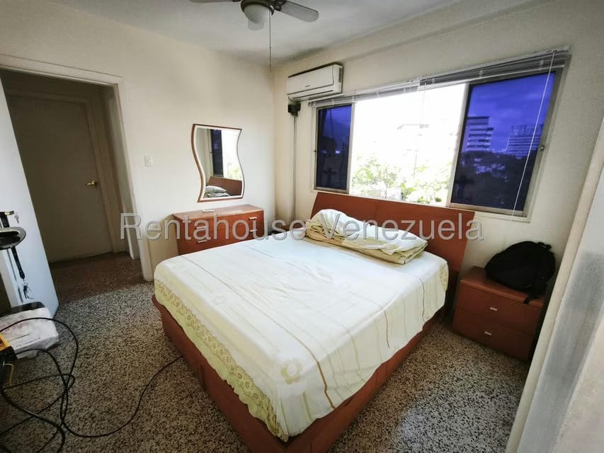 Apartamento (1 Nivel) en Alquiler en Los Caobos, Distrito Metropolitano - 9