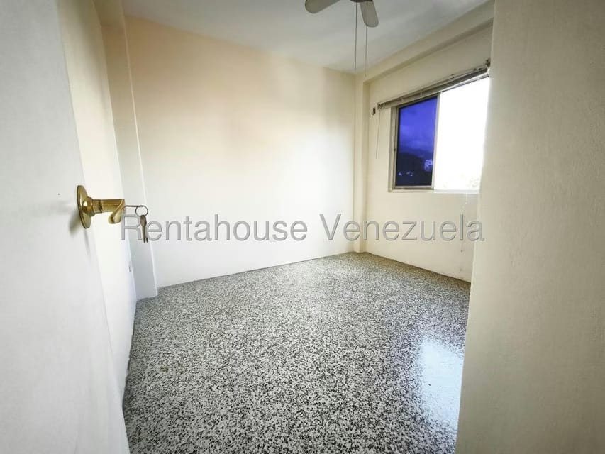 Apartamento (1 Nivel) en Alquiler en Los Caobos, Distrito Metropolitano - 10