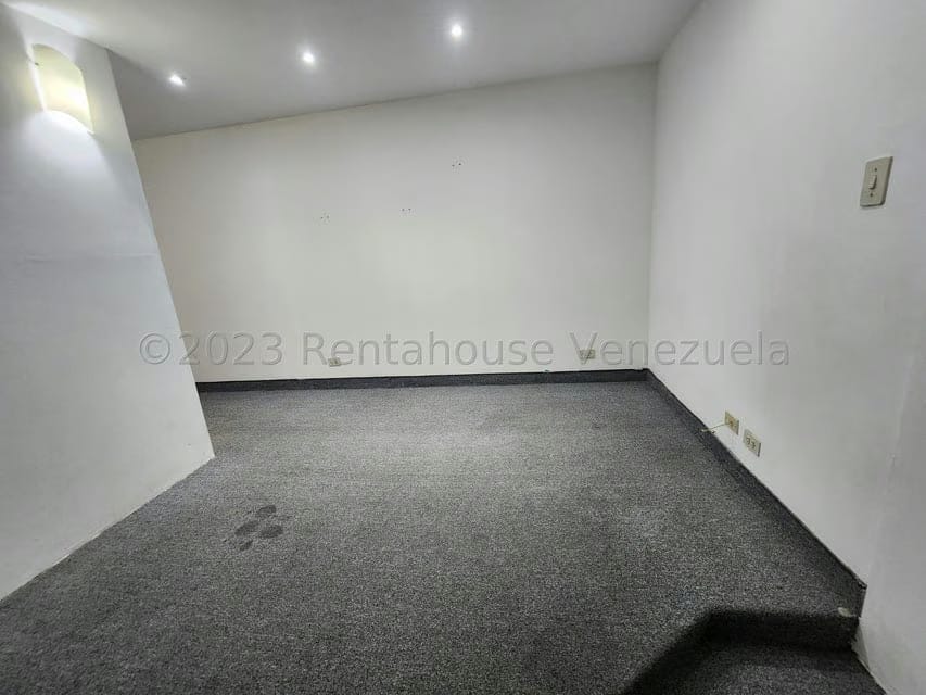 Comercial (Local Comercial) en Alquiler en Lomas de La Trinidad, Distrito Metropolitano - 2