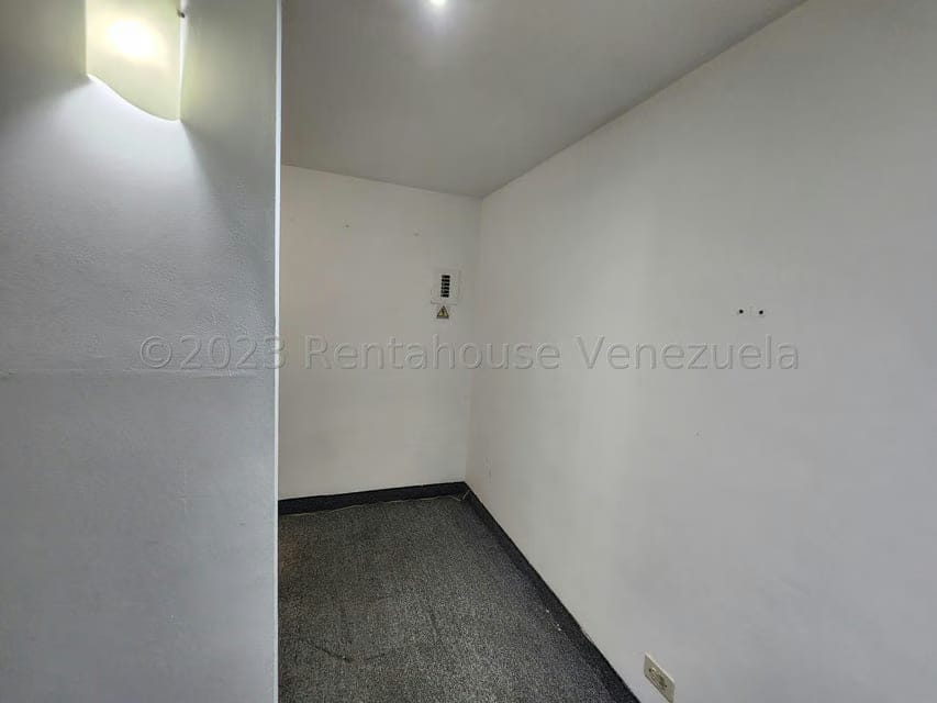 Comercial (Local Comercial) en Alquiler en Lomas de La Trinidad, Distrito Metropolitano - 6