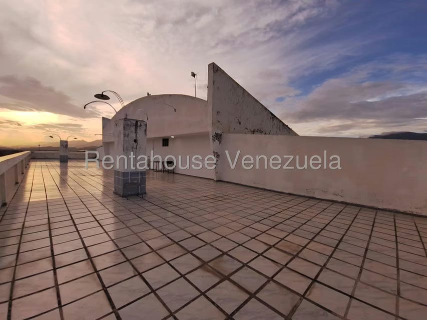 Apartamento (1 Nivel) en Venta en Avenida Fuerzas Aereas, Aragua - 45