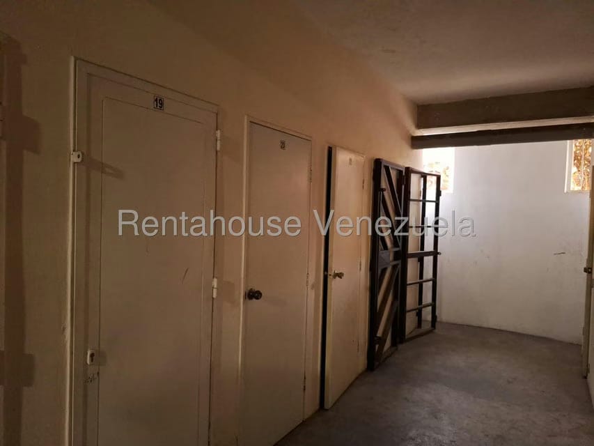 Apartamento (1 Nivel) en Venta en Avenida Fuerzas Aereas, Aragua - 55