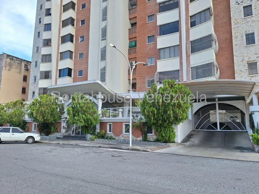 Apartamento (1 Nivel) en Venta en Avenida Fuerzas Aereas, Aragua - 59