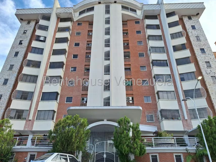 Apartamento (1 Nivel) en Venta en Avenida Fuerzas Aereas, Aragua - 60