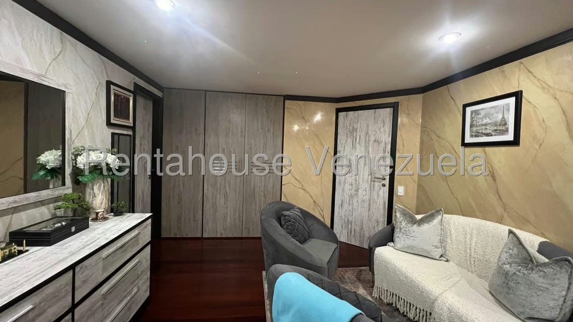 Townhouse (Multiples Niveles) en Venta en Lago Mar Beach, Zulia - 35