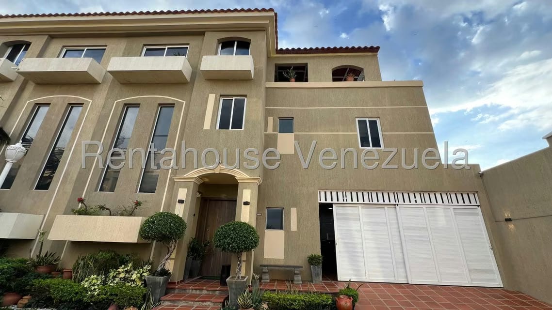 Townhouse (Multiples Niveles) en Venta en Lago Mar Beach, Zulia - 53