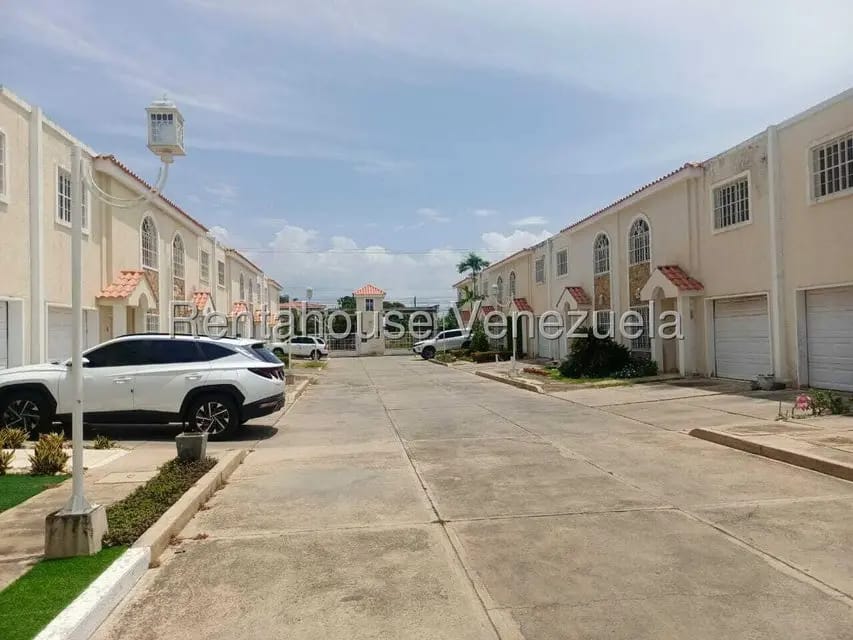 Townhouse (1 Nivel) en Venta en Calle Zulia, Zulia