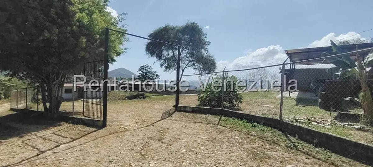 Terreno (Finca) en Venta en Parcelamiento Cortada del guayabo, Miranda - 2