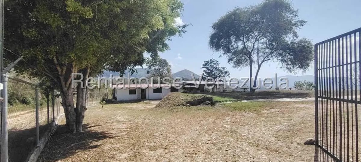 Terreno (Finca) en Venta en Parcelamiento Cortada del guayabo, Miranda - 3