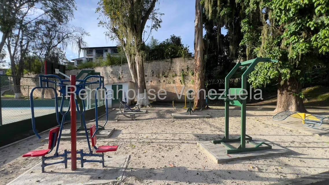Terreno (Residencial) en Venta en Los Picachos, Miranda - 13
