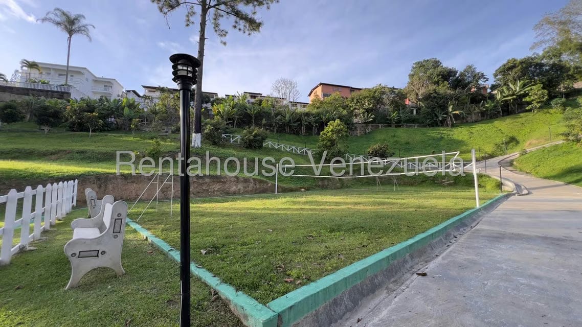 Terreno (Residencial) en Venta en Los Picachos, Miranda - 17