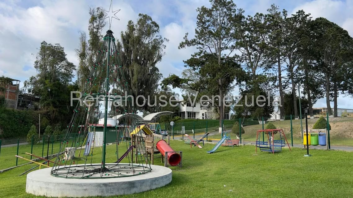 Terreno (Residencial) en Venta en Los Picachos, Miranda - 5