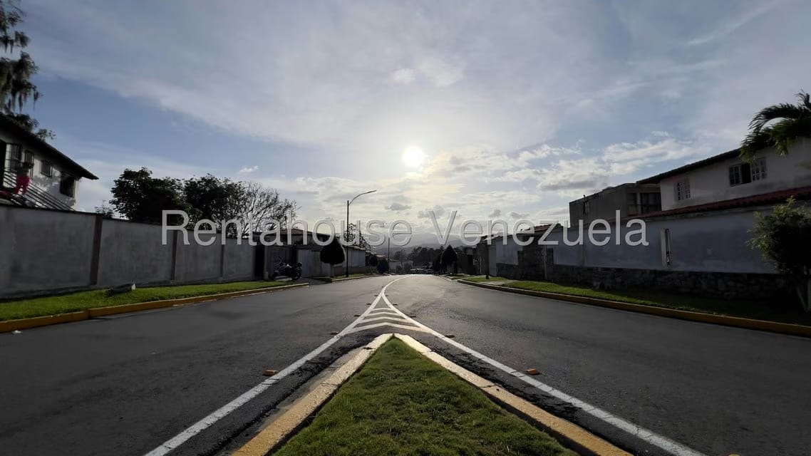 Terreno (Residencial) en Venta en Los Picachos, Miranda - 7