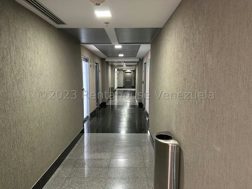 Comercial (Local Comercial) en Venta en Macaracuay, Distrito Metropolitano - 13
