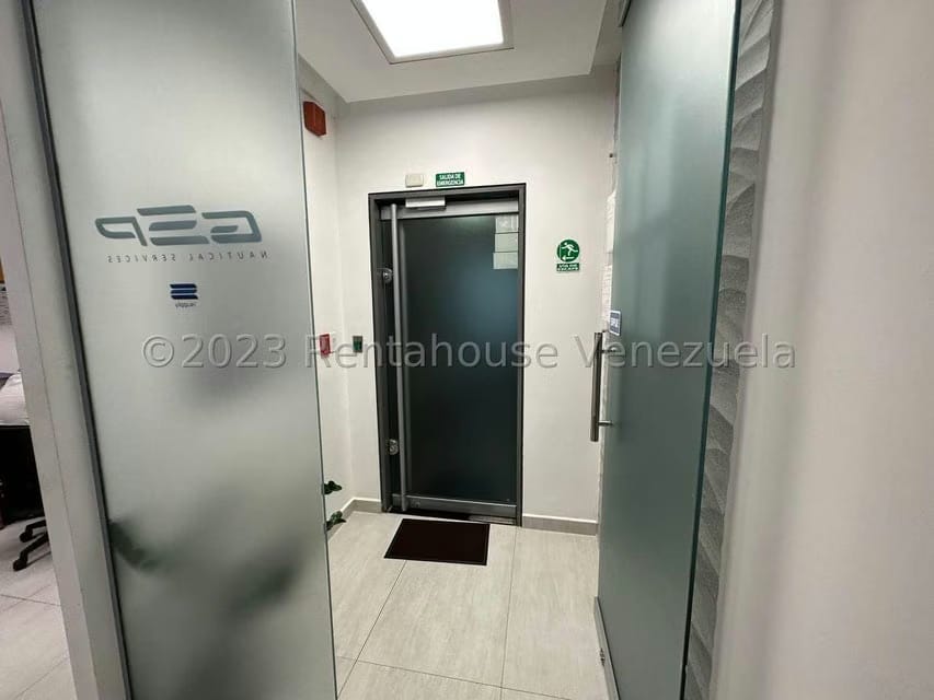 Comercial (Local Comercial) en Venta en Macaracuay, Distrito Metropolitano - 16
