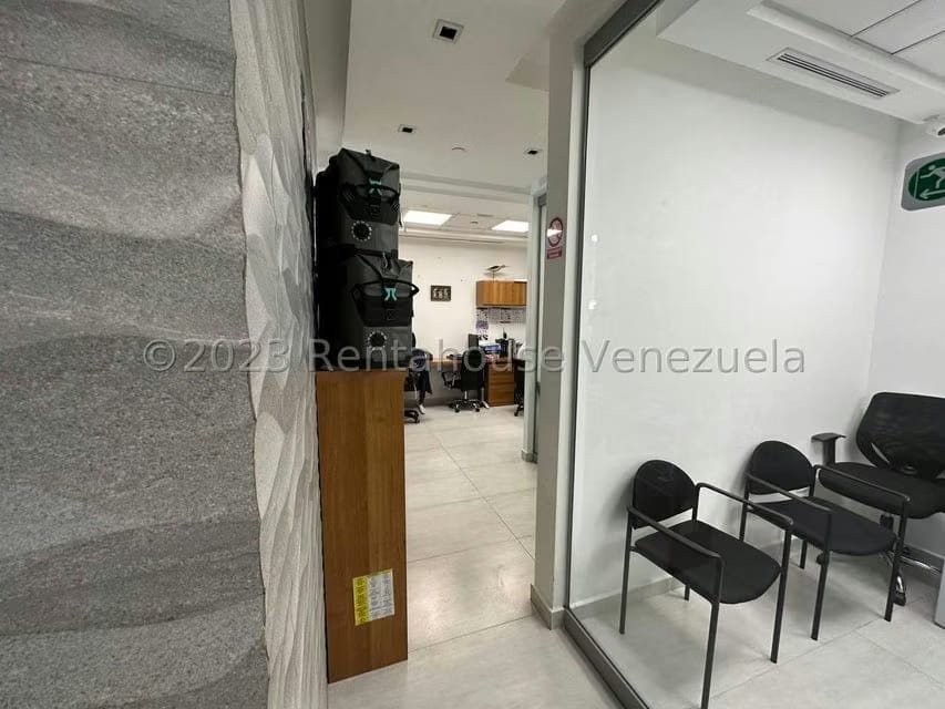 Comercial (Local Comercial) en Venta en Macaracuay, Distrito Metropolitano - 17