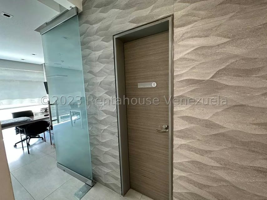 Comercial (Local Comercial) en Venta en Macaracuay, Distrito Metropolitano - 32