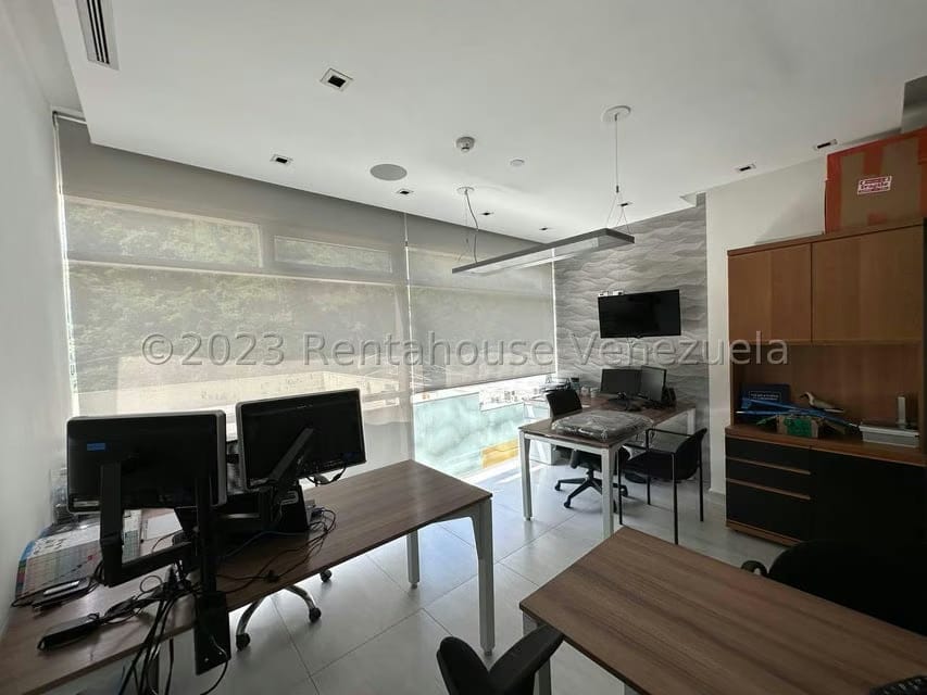 Comercial (Local Comercial) en Venta en Macaracuay, Distrito Metropolitano - 34