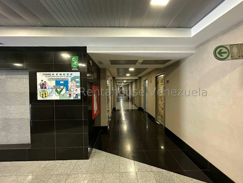 Comercial (Local Comercial) en Venta en Macaracuay, Distrito Metropolitano - 41
