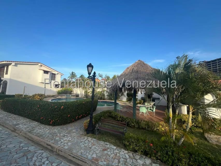 Townhouse (Duplex) en Venta en Playa el Angel, Nueva Esparta - 29