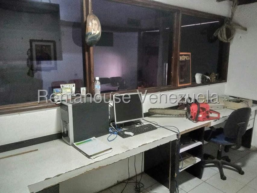 Comercial (Local Comercial) en Venta en Puente Hierro, Distrito Metropolitano - 3