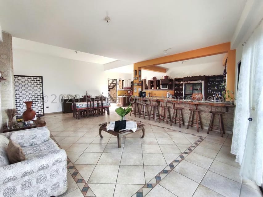 Casa (Multipes Niveles) en Venta en Los Naranjos del Cafetal, Distrito Metropolitano - 26