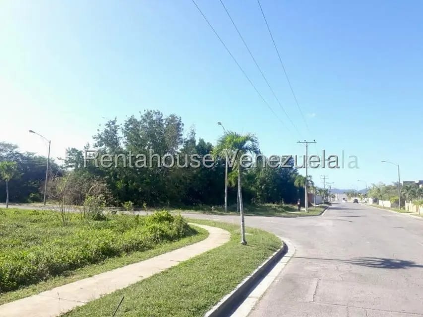Terreno (Residencial) en Venta en Puerto Encantado, Miranda