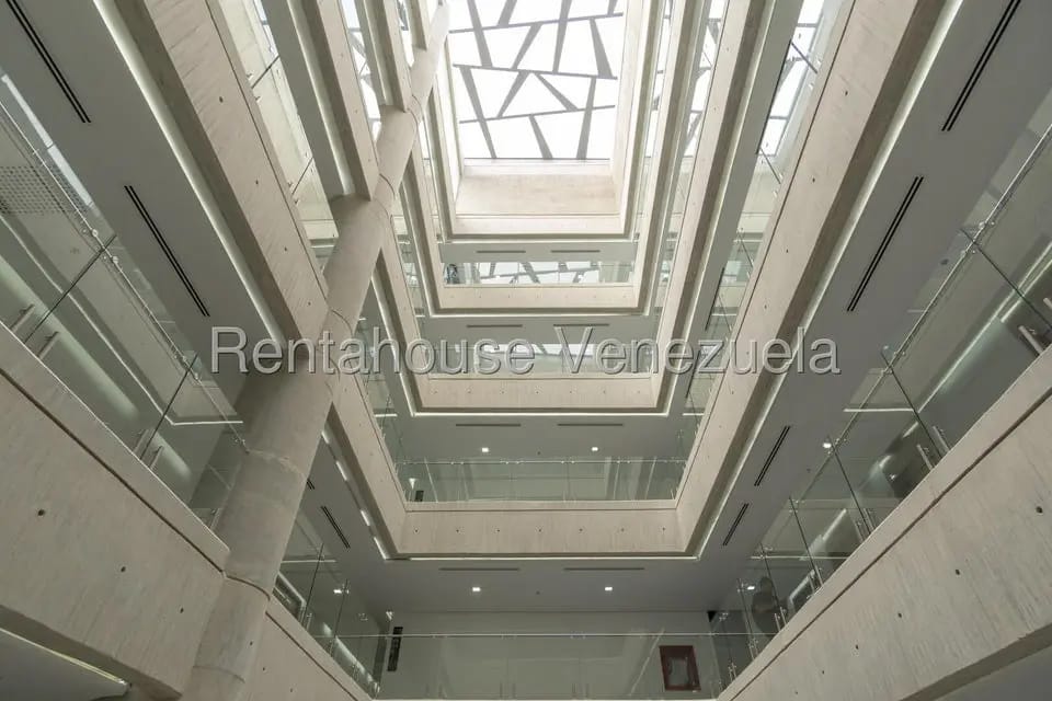 Comercial (Oficina) en Alquiler en Los Naranjos del Cafetal, Distrito Metropolitano - 5