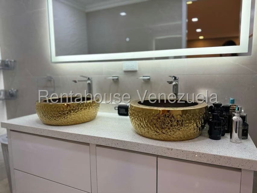 Apartamento (1 Nivel) en Venta en Los Naranjos del Cafetal, Distrito Metropolitano - 32